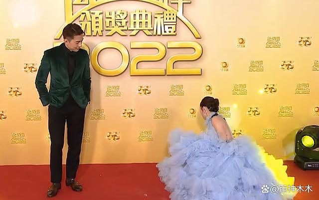 TVB 颁奖礼红毯太精彩：踩裙子、争位置，明星现场上演宫心计 - 22