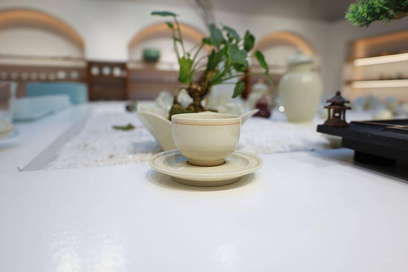 意叁茶器生活馆：2022年茶器首发—泪黄釉茶具从内卷到格式的品牌效应 - 1