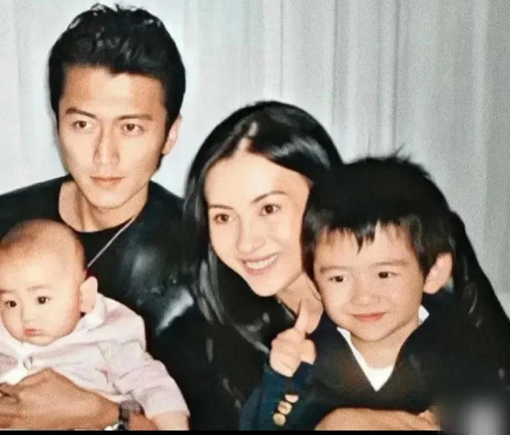 张柏芝和二儿子比心像儿子姐姐，谢振南继承爸妈优秀基因 - 6
