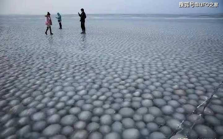 太罕见！吉林四海湖出现满湖“冰汤圆”，大如篮球数量多达数十万 - 6