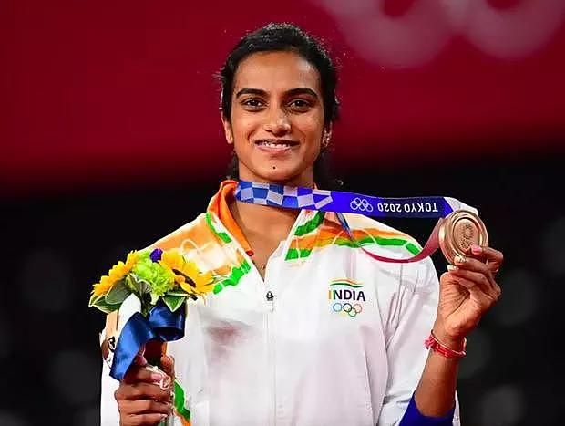 印度选手奥运夺牌，网友却最关心她的种姓，印媒叹：这是2021年？