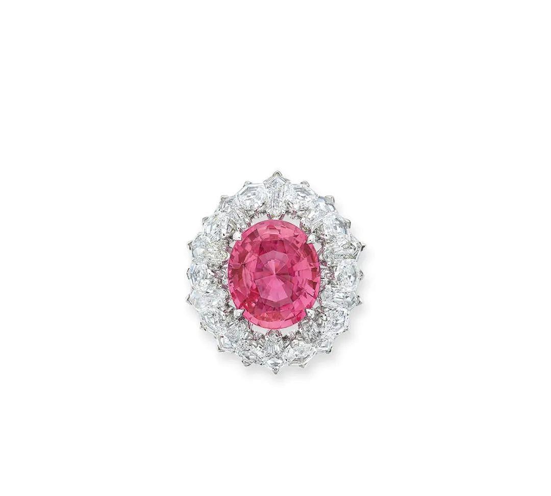 佳士得将举行“香港瑰丽珠宝”拍卖，世上最大内部无瑕艳彩紫粉色钻石吸睛 - 32