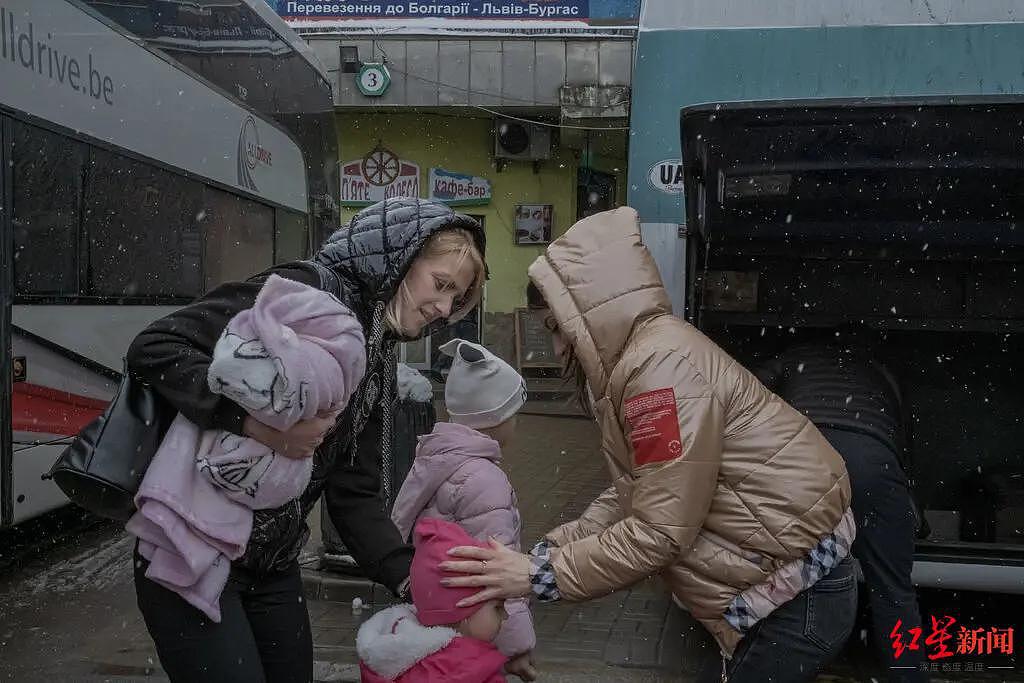 乌克兰难民回国潮高涨：没钱没工作没尊严，当难民不如回家 - 3