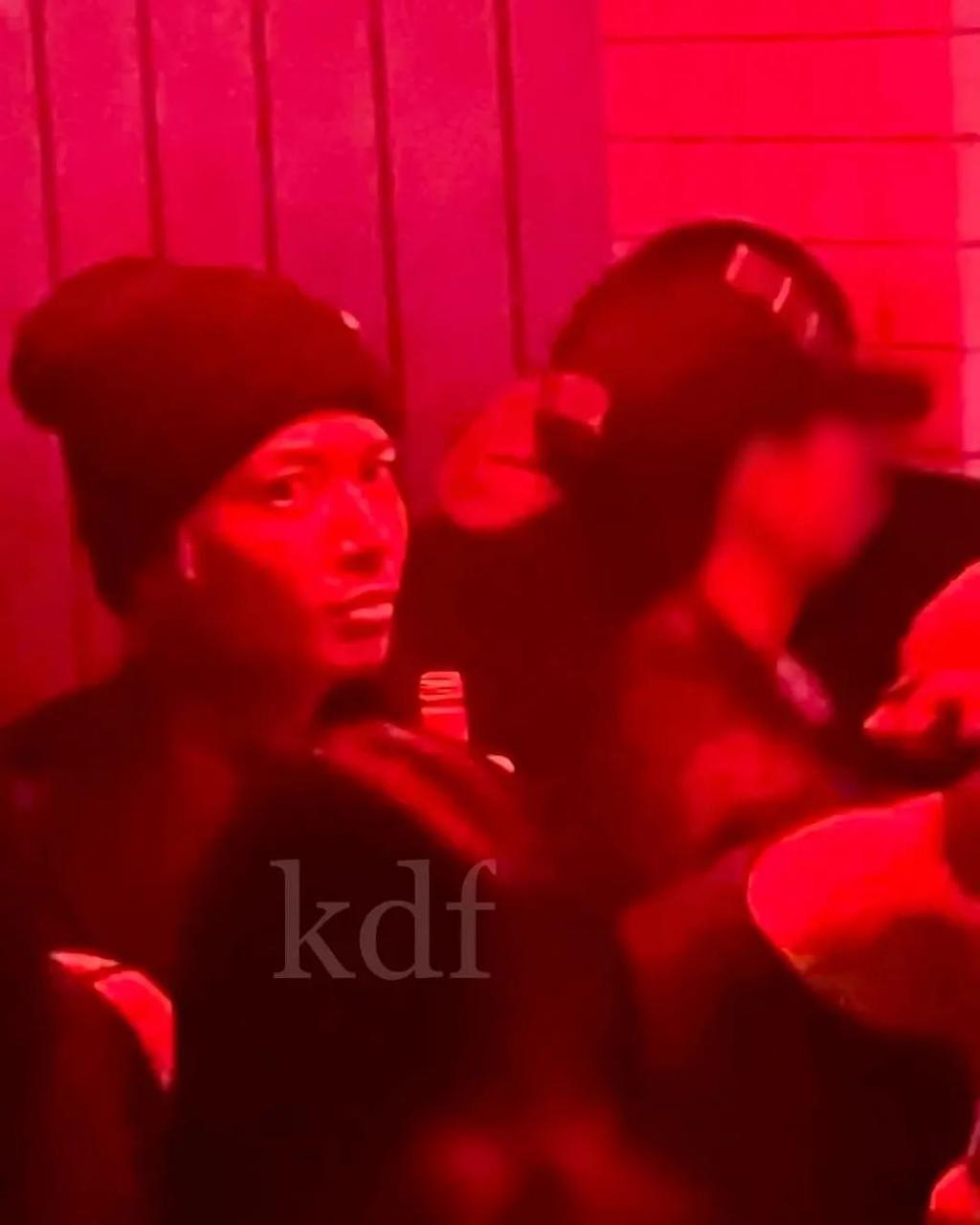 中国热搜第一！韩国男爱豆被爆混迹夜店、跟女性热舞 - 5