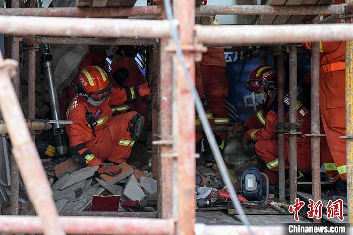 从发现到救出被困者用 26 小时，长沙自建房倒塌现场救援为何如此艰难 - 1