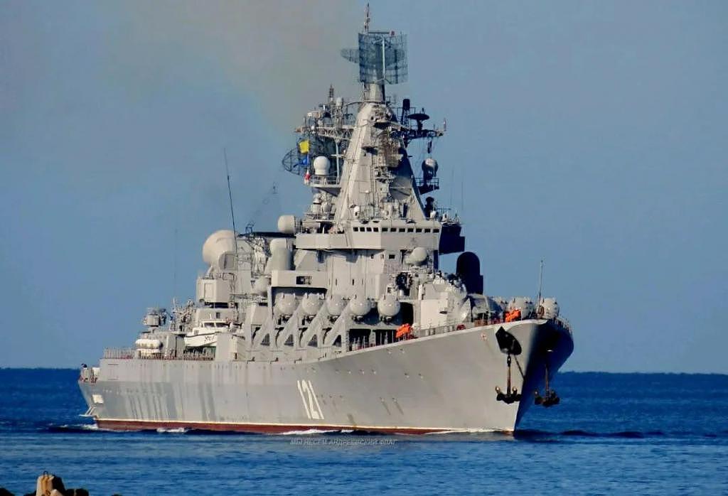 俄黑海舰队旗舰遭导弹重创全员弃舰？雪上加霜的俄海军太难了 - 1