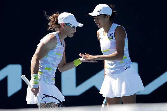 张帅斯托瑟晋级女双第二轮 时隔三年再获澳网胜利 - 1