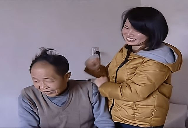 7年前，湖南38岁女教师倒追大27岁环卫工人，如今两人生活怎样？ - 10
