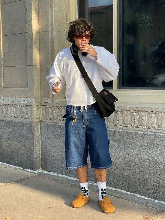 「牛仔短裤」是 Cleanfit 男宝的夏日标配，Rocky、TS 接连上身 - 9