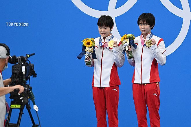 满分!中国队最小选手全红婵:因成绩差被骗去跳水