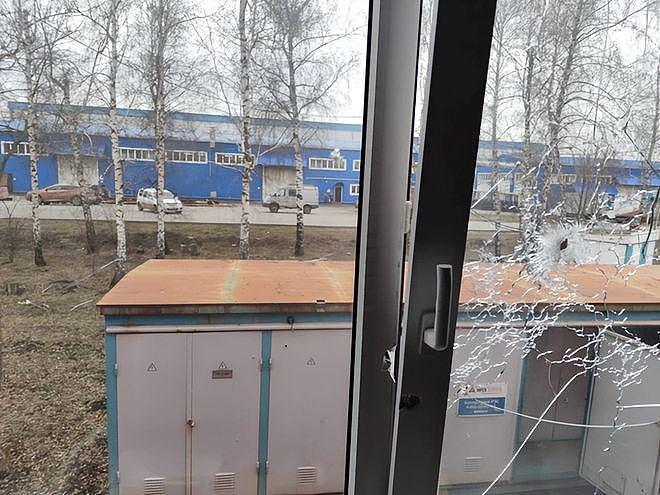 俄境内油库被袭击爆炸 同一天又一印刷厂被曝遭空袭 - 3