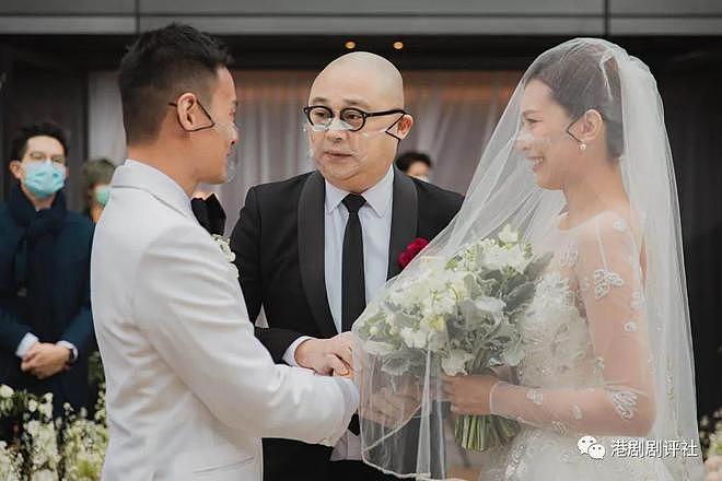 42 岁前 TVB 女星诞下女儿 与丈夫轮流抱娃爱不释手 - 1