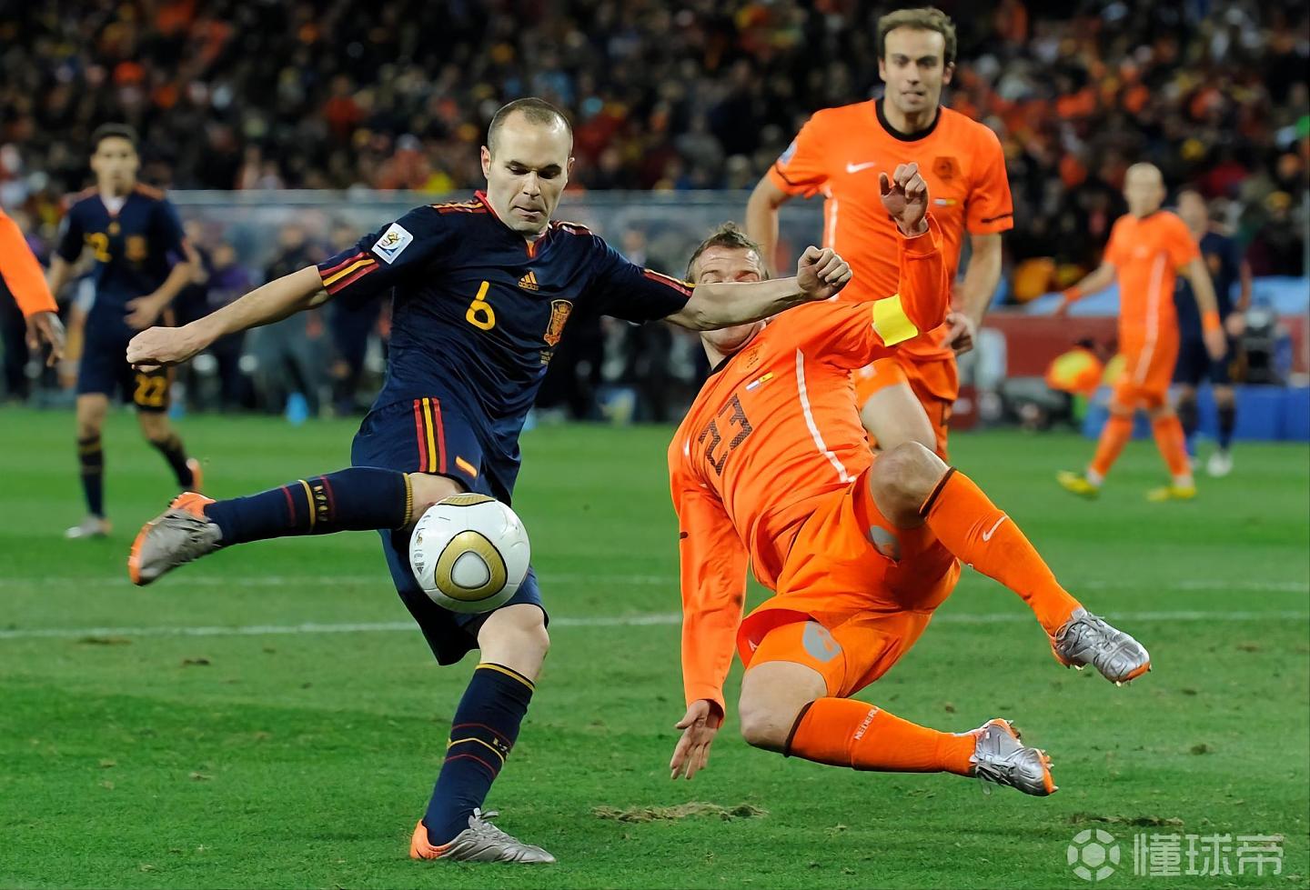 世界杯32强巡礼之荷兰：无冕之王回归，橙色郁金香含苞待放 - 13