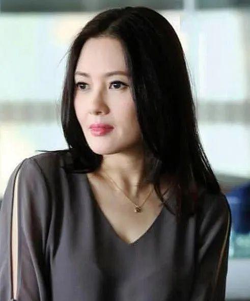 20 岁是“清纯玉女”，28 岁却成了“香港第一艳星” - 43