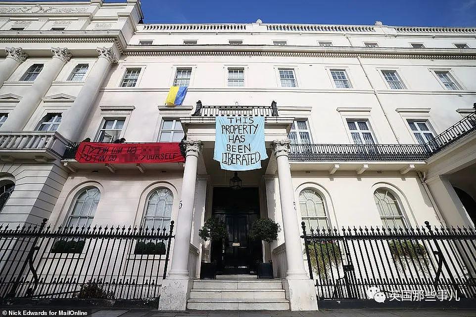 英国抗议者私闯占领寡头豪宅，宣布欢迎难民…伦敦市长：警察为啥要管？ 啊？ - 6