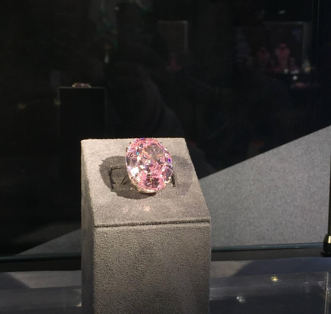 从粉色之星到霍普钻石，细数那些闻名于世的彩钻 - 2