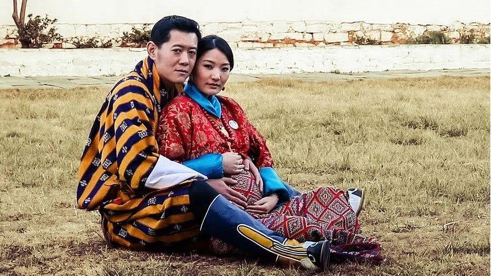 亚洲颜值天花板的不丹王室，一生爱一人的故事是真的吗 - 139