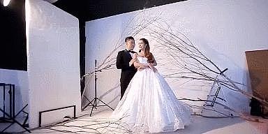 8 年前，那个娶了泰国“最美人妖”的北京男子，如今后悔了吗 - 1