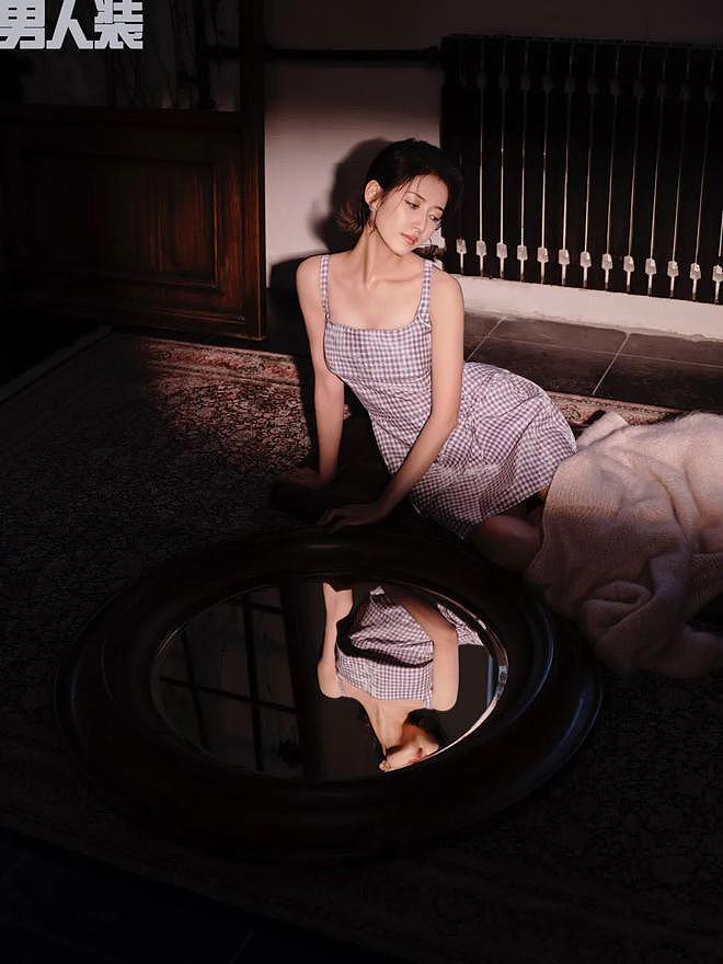 31 岁陈钰琪登《男人装》十二月封面，吊带抹胸身材曼妙，性感撩人 - 16