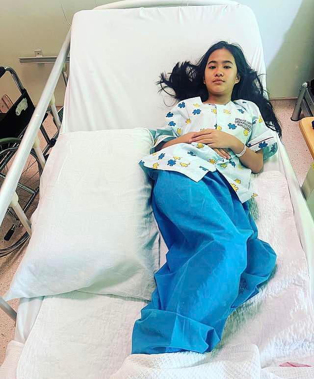 大马 12 岁女童星拉法莎骨折，星二代男童恶意抽凳子，被摔成尿失禁 - 5