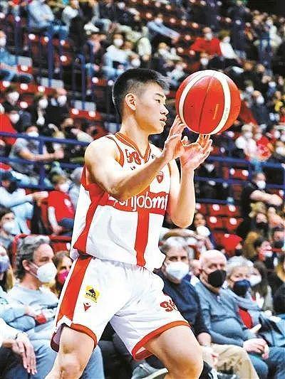 中国历史第一人！才 16 岁啊，他会是中国篮球的新希望吗？ - 2