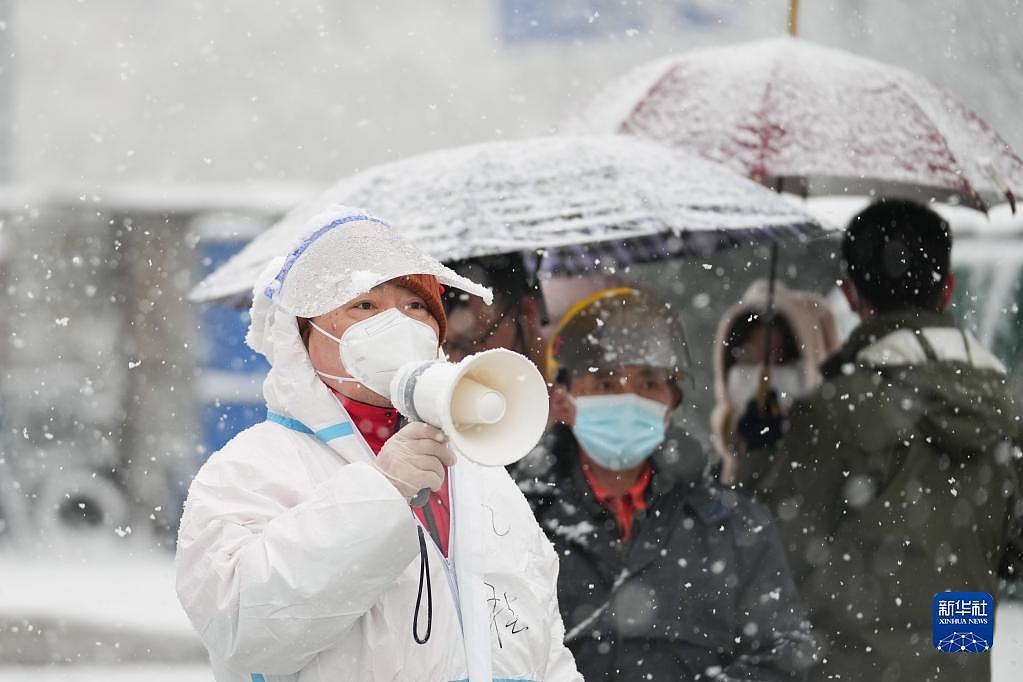 “始终坚持人民至上、生命至上”——习近平总书记指挥打好统筹疫情防控和经济社会发展之战述评 - 10