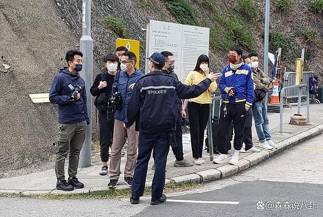 TVB 男星杨明正式出狱，并未嫌弃到场接人 - 7