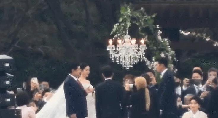 玄彬孙艺珍世纪婚礼终于举行！半个韩国娱乐圈到场 - 39