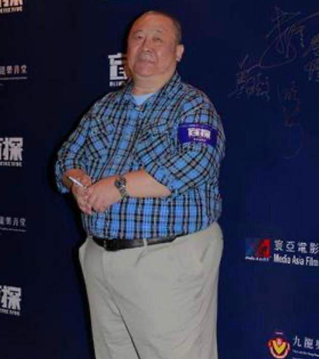 年轻时风华正茂，年老因肥胖疾病缠身，香港男星太唏嘘 - 36
