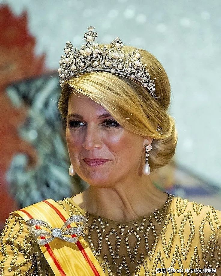 荷兰王室有多富有，从珍贵的首饰珠宝能一窥全貌，你被惊艳了吗？ - 7