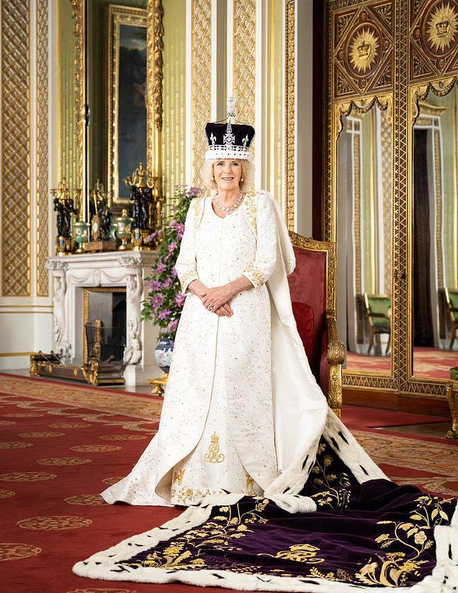 英王加冕照细节：安妮公主会被重用 凯特换裙子 - 5