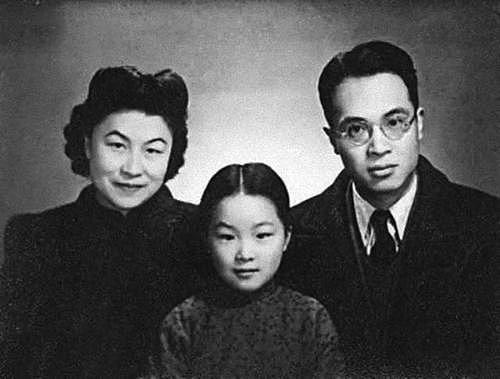 1936年，杨绛先生怀孕，钱钟书激动地对杨绛说：我不要儿子，我要女儿，只要一个，像你的！杨绛却不满意，要女儿可以，但要像钱钟书！ - 3