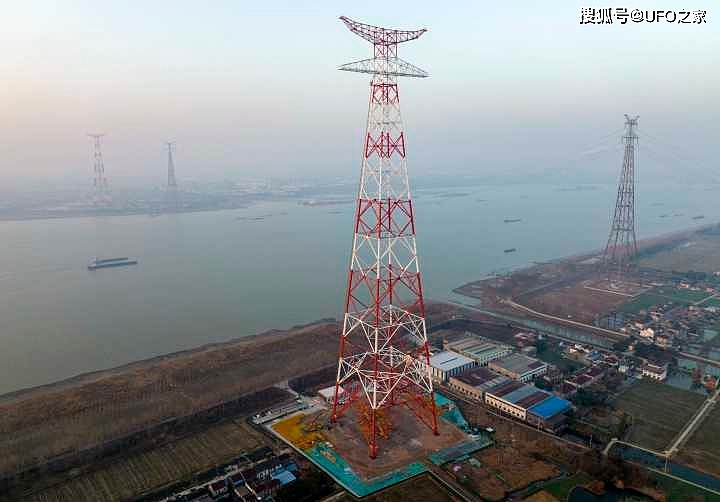 世界最高输电铁塔封顶，比埃菲尔铁塔还高61米，又创7项世界纪录 - 5