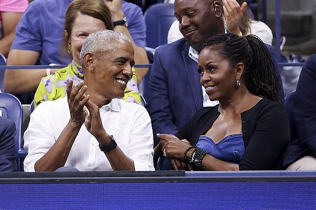 2023 年美国网球公开赛首日 奥巴马携夫人现身球场观赛 - 1