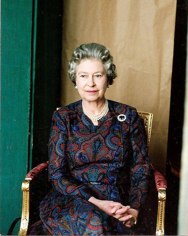 英国女王伊丽莎白二世去世 海伦米伦等发文悼念 - 2