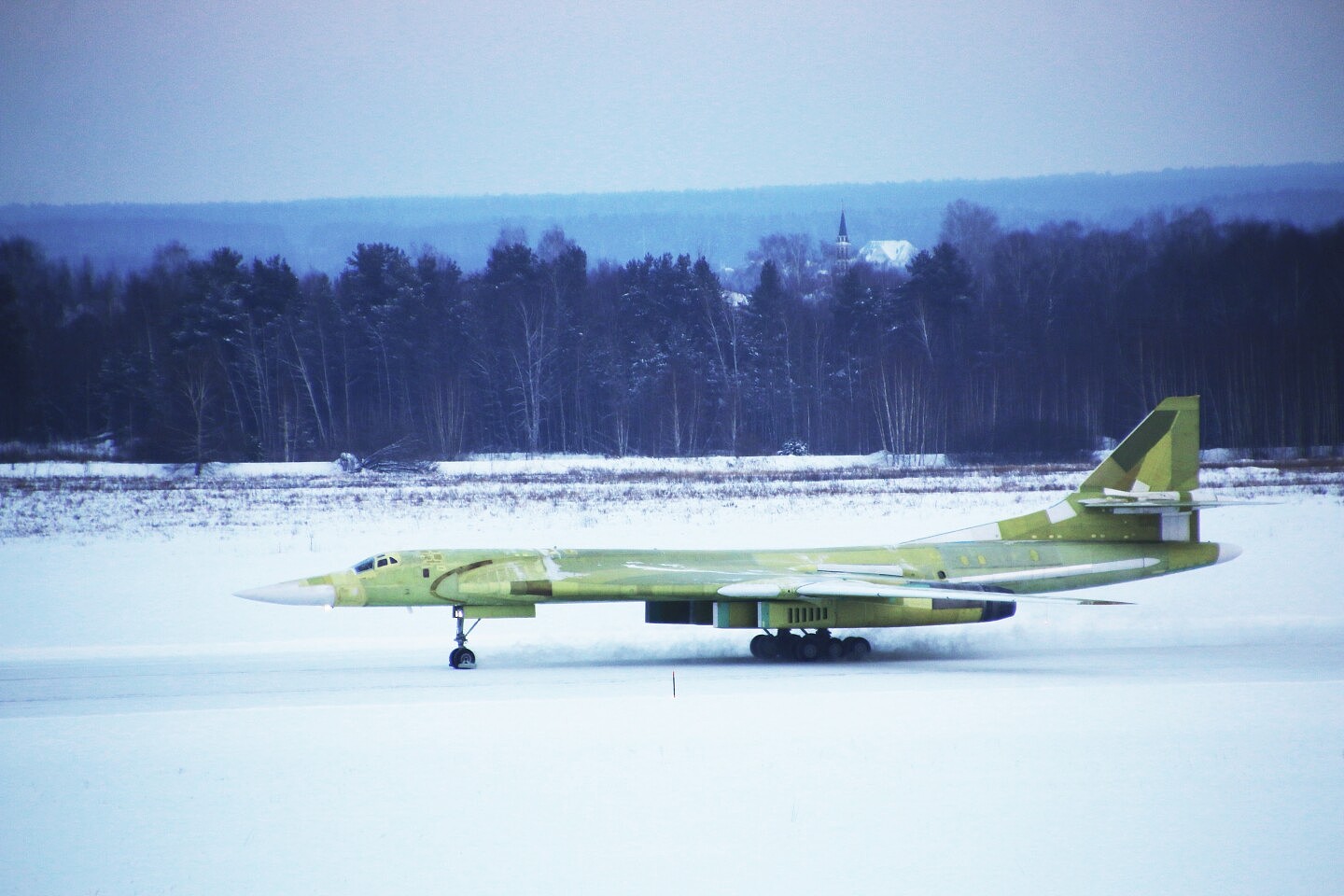 俄罗斯Tu-160轰炸机满产30年后重启 - 2