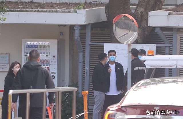 TVB 男星杨明正式出狱，并未嫌弃到场接人 - 3