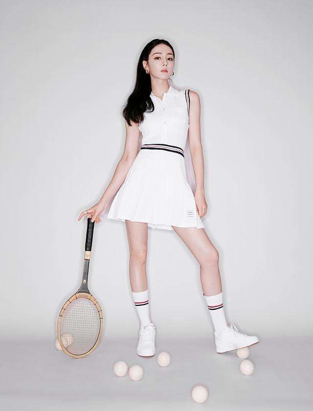 迪丽热巴网球少女造型甜酷满分 活力生风张扬动感 - 6