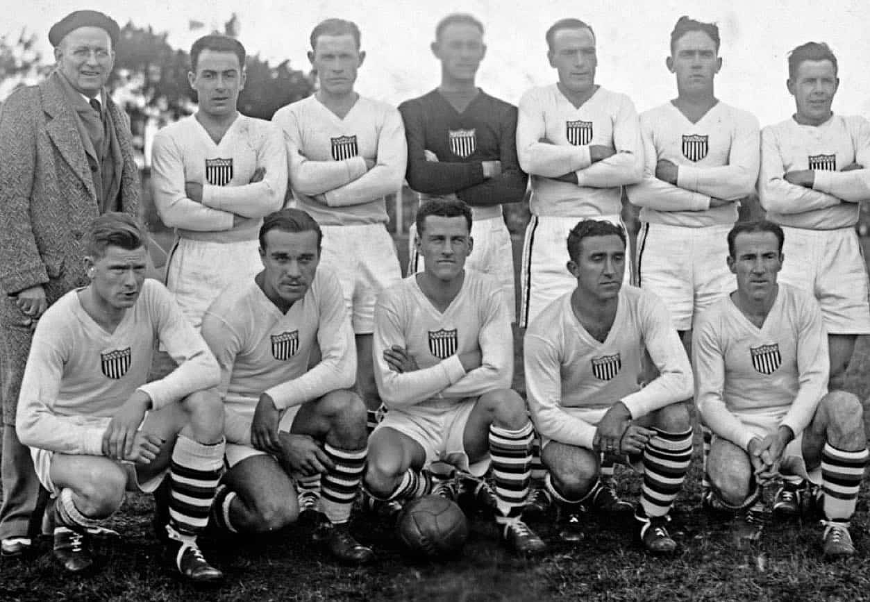 1930世界杯囧事：穿西装戴领带执法决赛的裁判，会诡异邪术 - 12