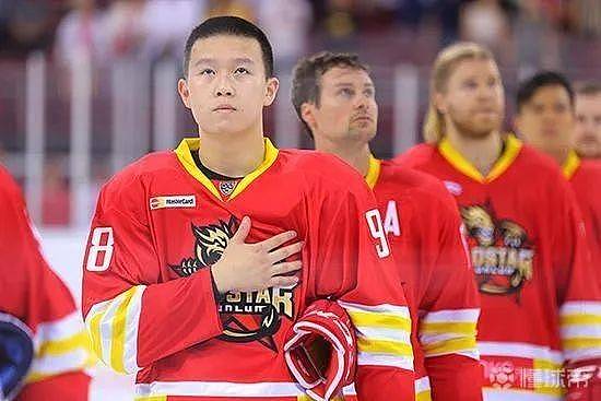 中国冰球队一堆归化球员，为什么没像男足一样引发大量争议？ - 1