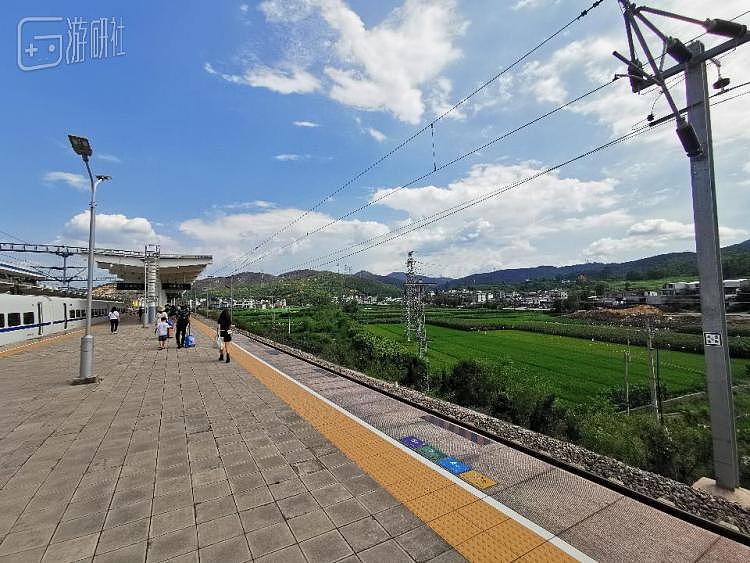 县城的火车站