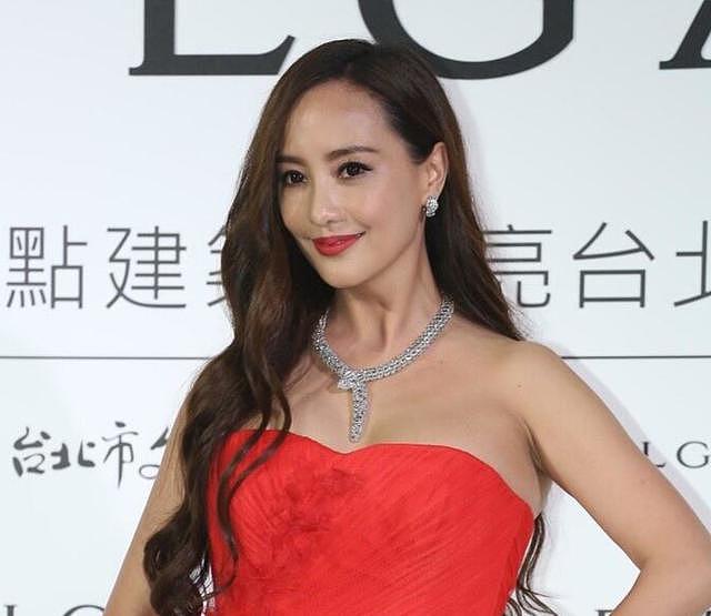 女星关颖力挺李靓蕾 怒骂王力宏：身心有病就去治 - 7