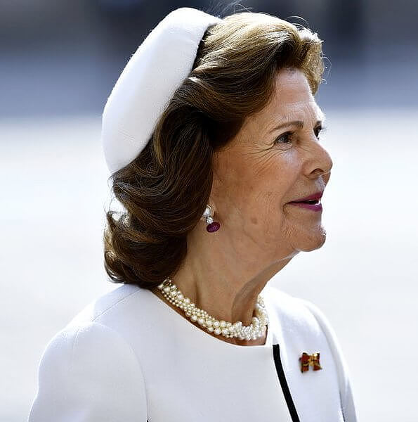 瑞典女王储挑大梁迎接德国总统夫妇！德国第一夫人红大衣造型抢镜 - 7