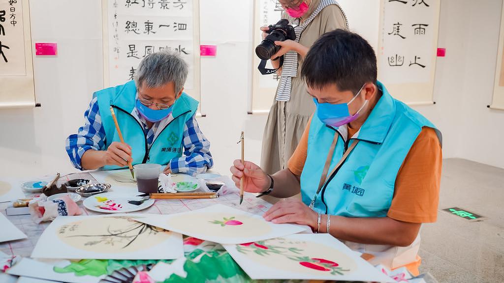 150 余件作品展现生命之美！广州市第十一届残疾人书画展开幕 - 4