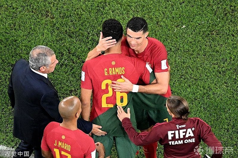 葡萄牙vs瑞士：“铁腰”捧红新星，老帅神作梦回2016 - 4
