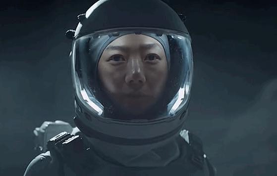 孔刘、裴斗娜登月探案，科幻题材能犯的错，都犯到了 - 23