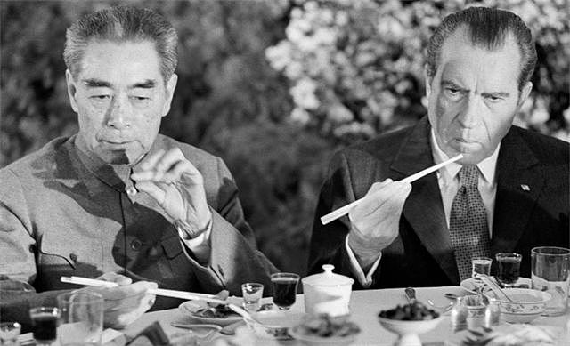 尼克松访华，主席赠4两茶叶回礼引不满，周总理：这可是半壁江山 - 4