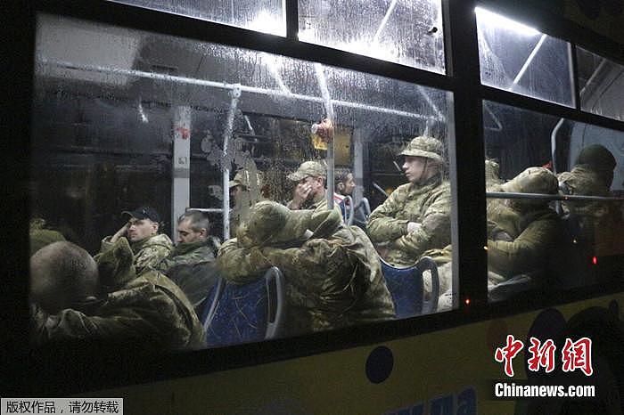 亚速钢铁厂乌军撤离完毕，对投降人员的审讯或代表“捉鱼”行动已开始 - 1