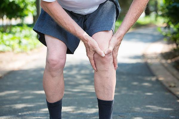 运动过后，膝盖隐隐作痛？或与这些因素有关，要及时检查 - 6