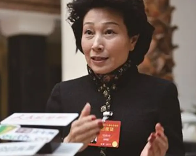 1978年，陕西女孩因特异功能出名，28岁嫁入豪门，如今身价440亿 - 18